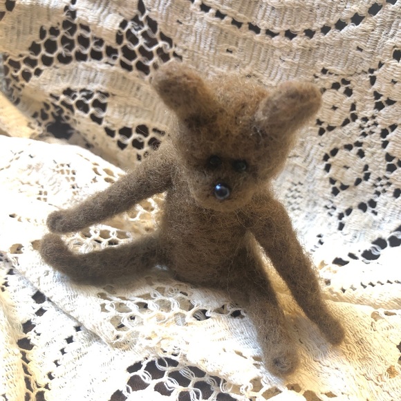 COPY - Handmade Needle Felted Teddy Bear with removable Santa hat - Picture 6 of 9